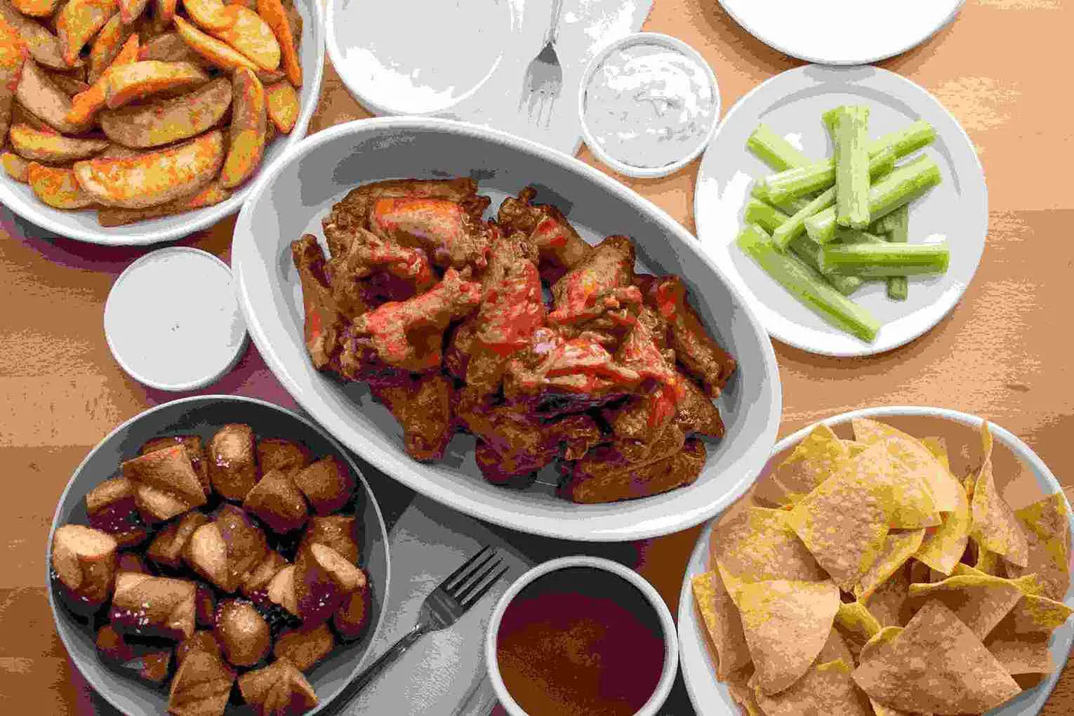 What to Serve with Chicken Wings: 15 Delicious Side Dishes