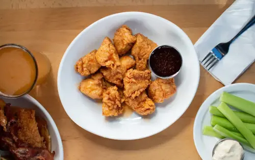 Buffalo Wings & Rings plated meal